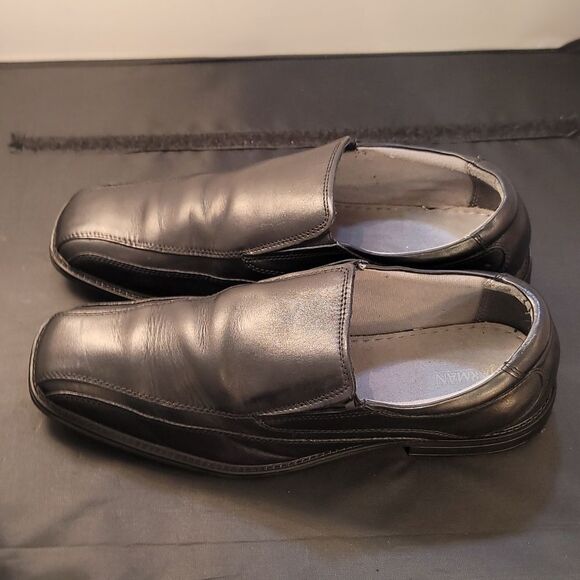 JARMAN SLIP-ON MEN'S CLOSED TOE LOAFER - Picture 6 of 15